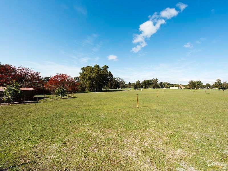 28 Carwood Crescent, Henley Brook WA 6055