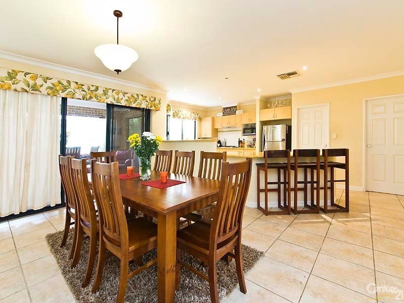 10 Arrowsmith Ave, Ellenbrook WA 6069