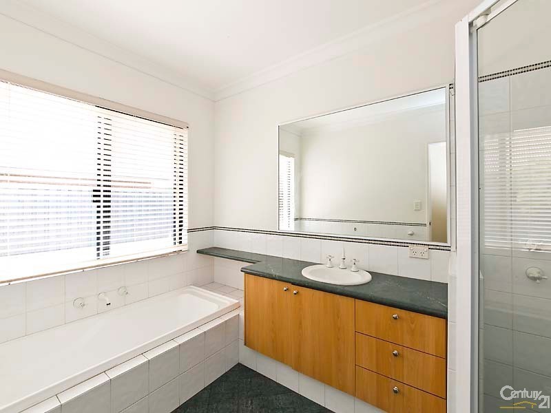 10 Arrowsmith Ave, Ellenbrook WA 6069