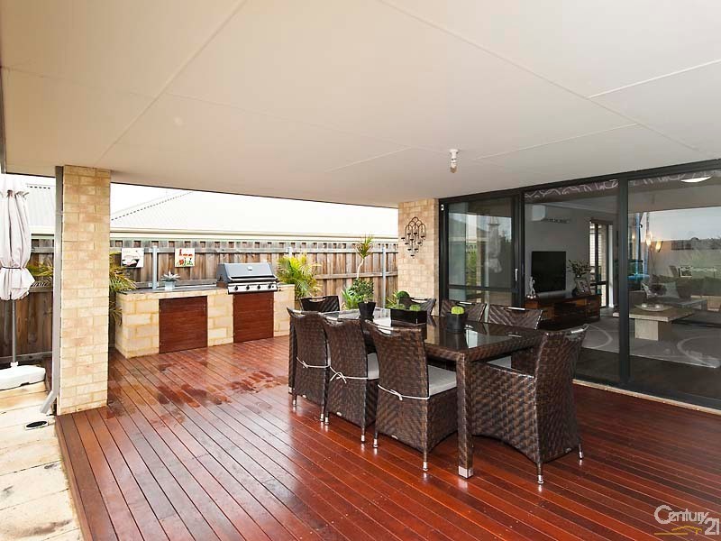 14 Jervis Drive, Ellenbrook WA 6069