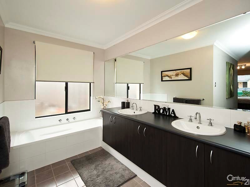 14 Jervis Drive, Ellenbrook WA 6069