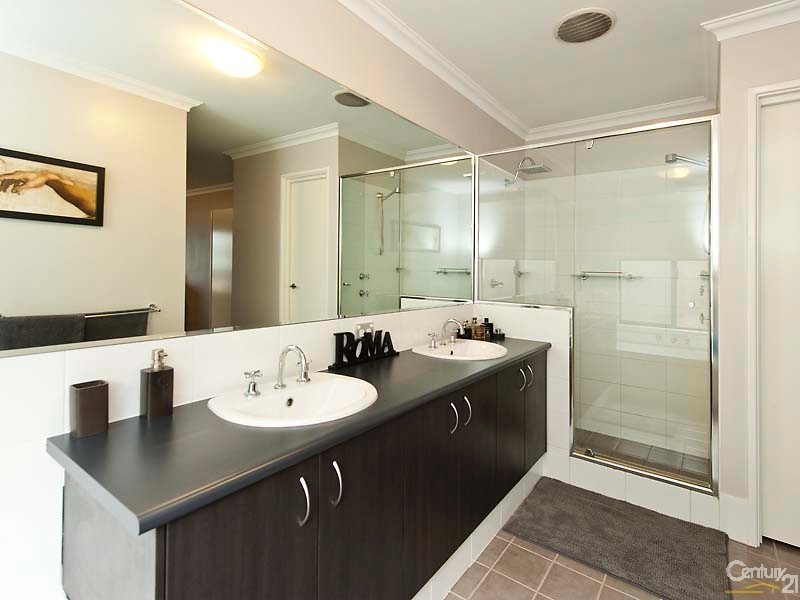 14 Jervis Drive, Ellenbrook WA 6069