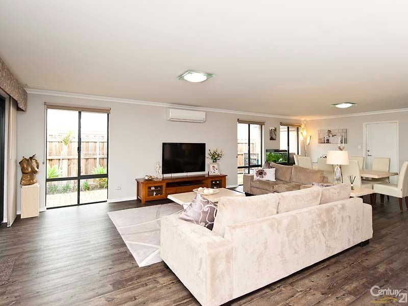 14 Jervis Drive, Ellenbrook WA 6069