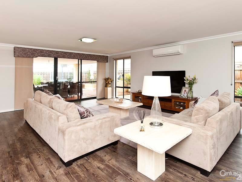 14 Jervis Drive, Ellenbrook WA 6069