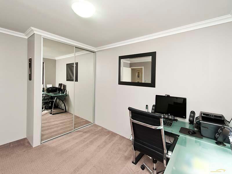 14 Jervis Drive, Ellenbrook WA 6069