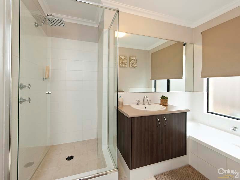 14 Jervis Drive, Ellenbrook WA 6069