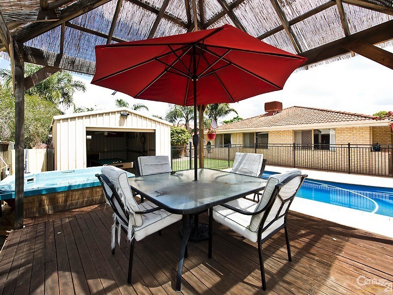 16 Napoli Ave, Ellenbrook WA 6069