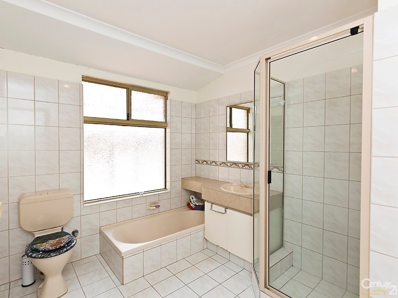 16 Napoli Ave, Ellenbrook WA 6069