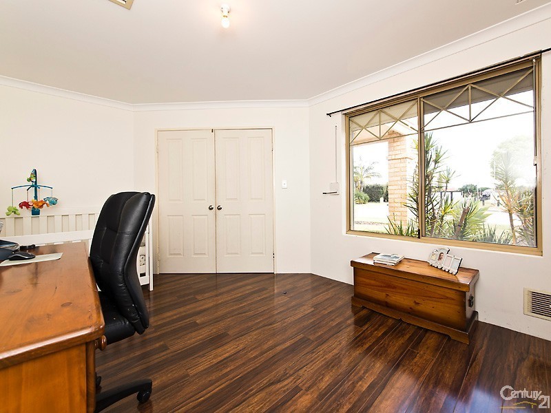 16 Napoli Ave, Ellenbrook WA 6069