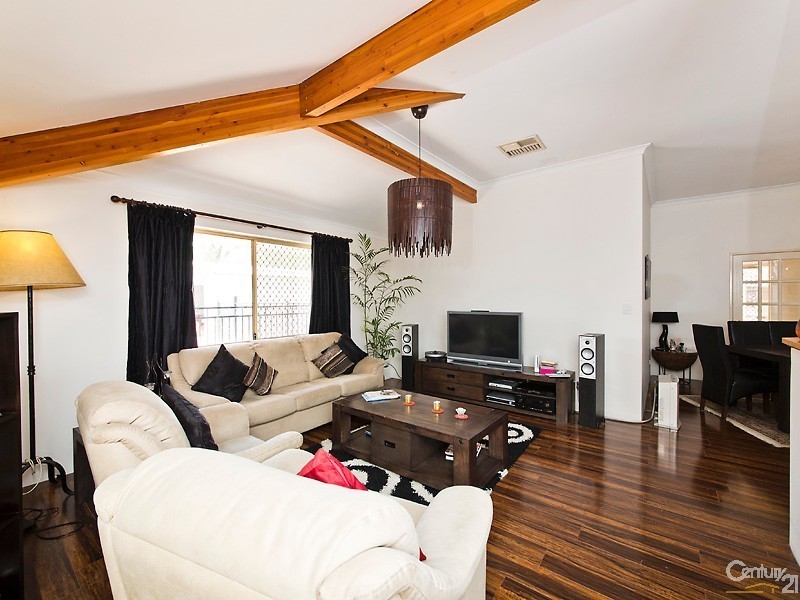 16 Napoli Ave, Ellenbrook WA 6069