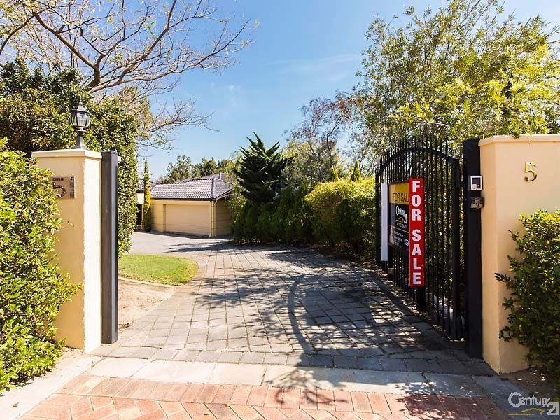 5 Pipit Court, Ellenbrook WA 6069