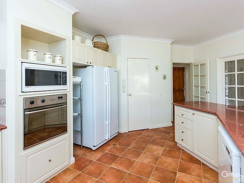 5 Pipit Court, Ellenbrook WA 6069