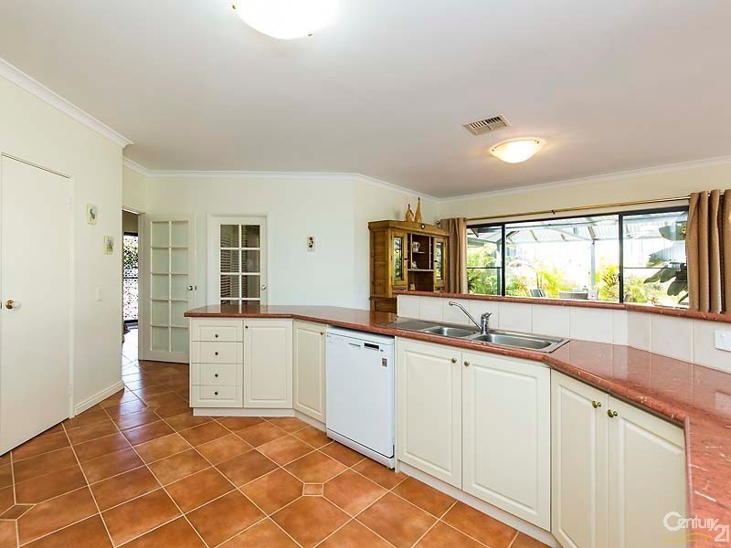 5 Pipit Court, Ellenbrook WA 6069
