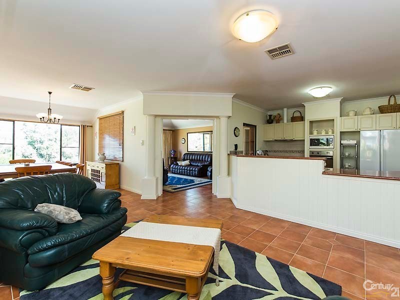 5 Pipit Court, Ellenbrook WA 6069