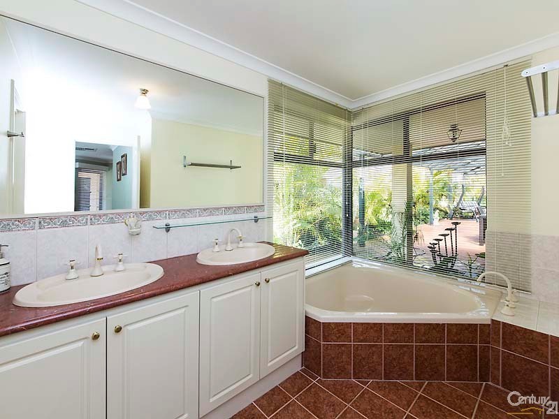 5 Pipit Court, Ellenbrook WA 6069