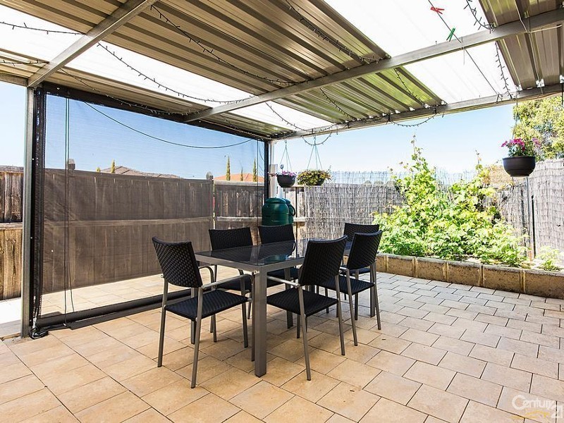 33 Vaucluse Crescent, Ellenbrook WA 6069