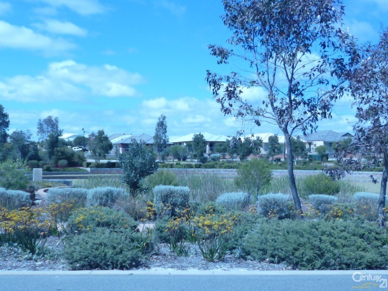 21 Redstone Trail, Ellenbrook WA 6069