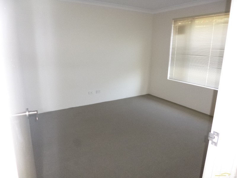 21 Redstone Trail, Ellenbrook WA 6069