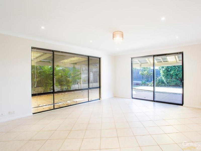 17 Leopold Turn, Ellenbrook WA 6069