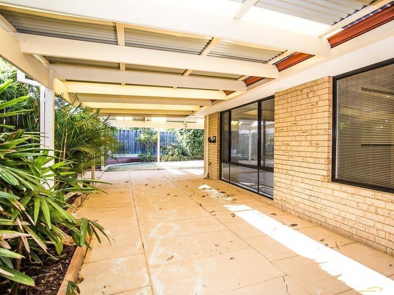 17 Leopold Turn, Ellenbrook WA 6069