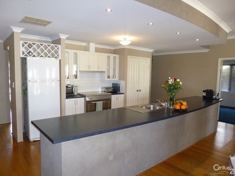 39 Mustang Drive, Henley Brook WA 6055