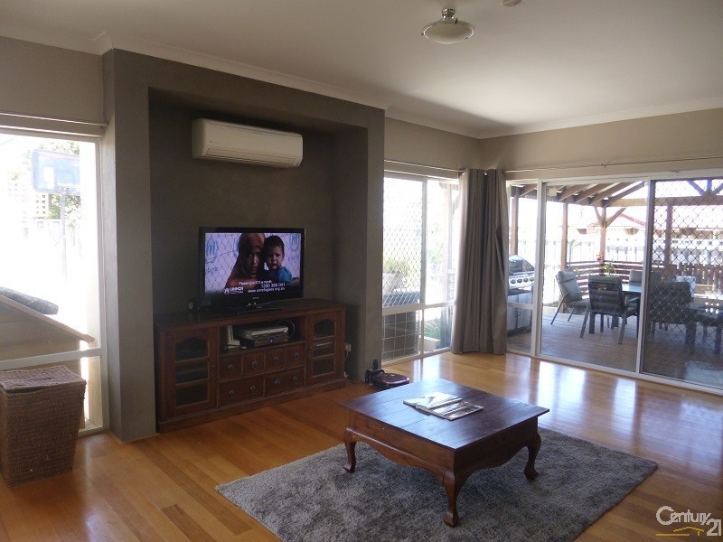 39 Mustang Drive, Henley Brook WA 6055