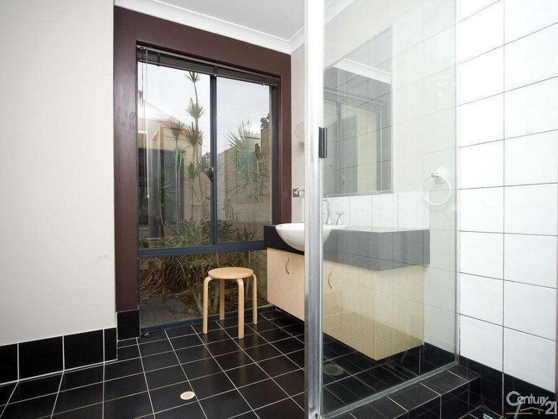 80 Coolamon Blvd, Ellenbrook WA 6069