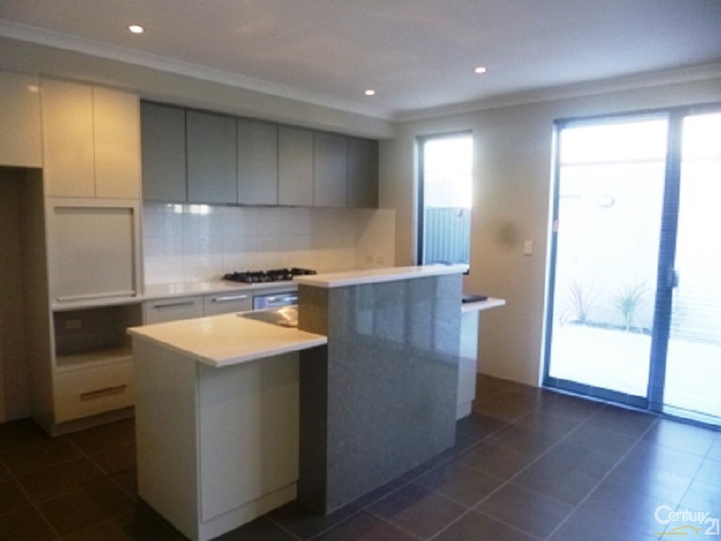 28 Lago Promenade, Aveley WA 6069