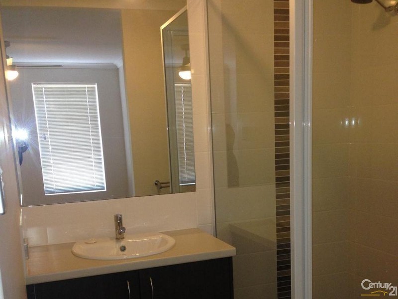 12 Lindrum Street, Ellenbrook WA 6069