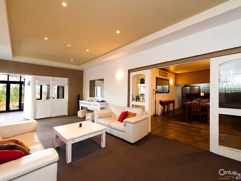 11111 West Swan Road, Henley Brook WA 6055