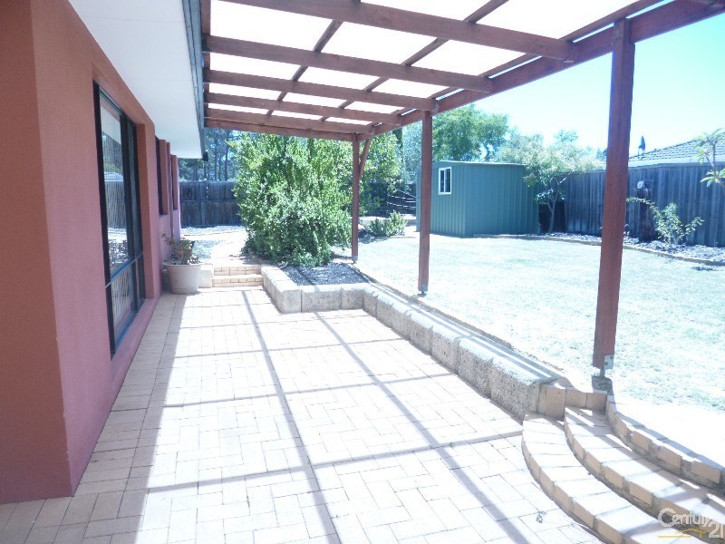19 Rossini Circle, Ellenbrook WA 6069