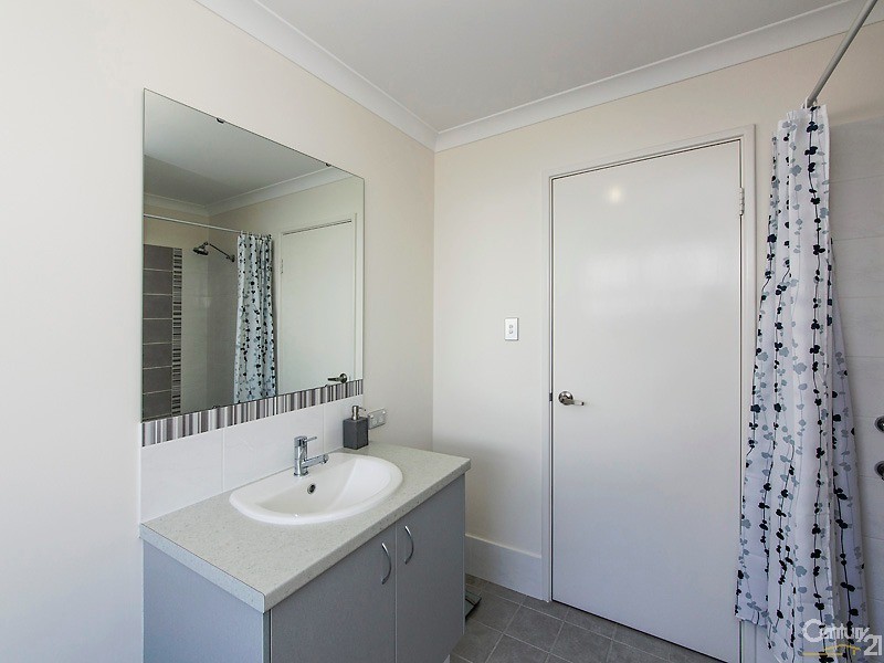 17 Tickner Parade, Ellenbrook WA 6069