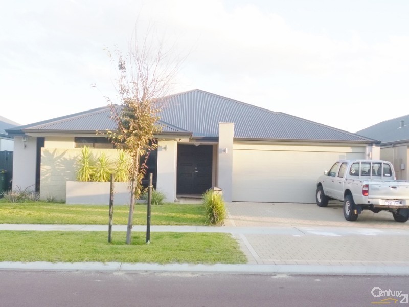 15 Bellazario Promenade, Aveley WA 6069