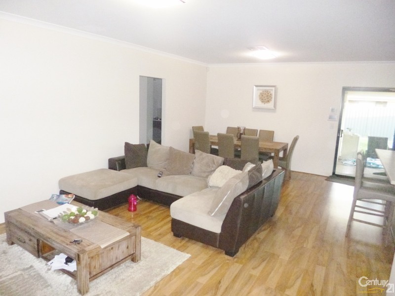 15 Bellazario Promenade, Aveley WA 6069