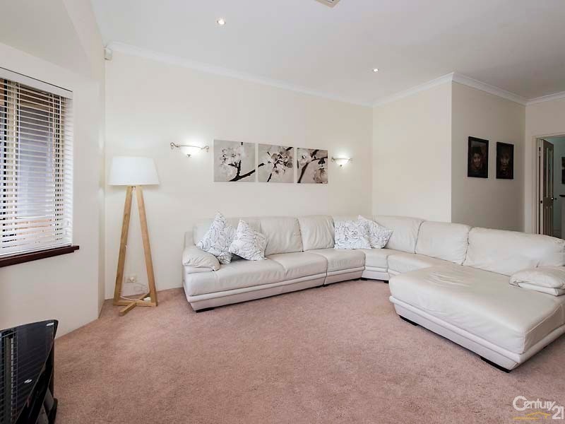 26 Woodlake Boulevard, Ellenbrook WA 6069