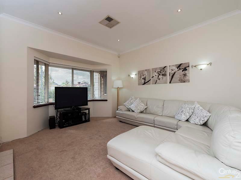 26 Woodlake Boulevard, Ellenbrook WA 6069