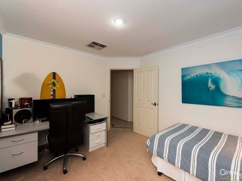 26 Woodlake Boulevard, Ellenbrook WA 6069