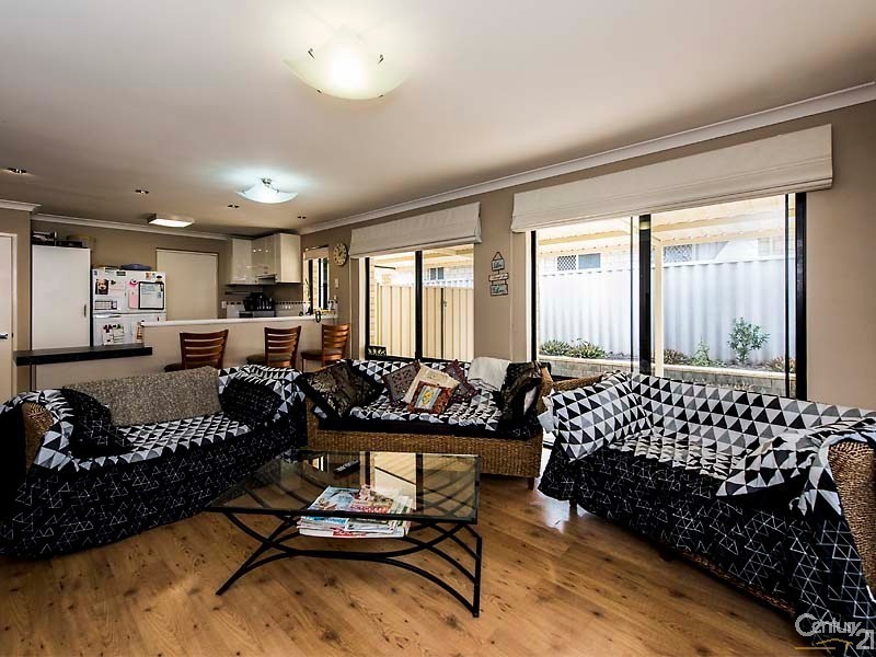 9 Blanc Close, Caversham WA 6055