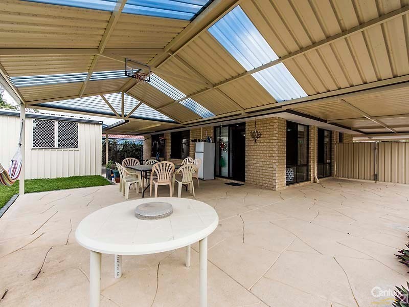 9 Blanc Close, Caversham WA 6055