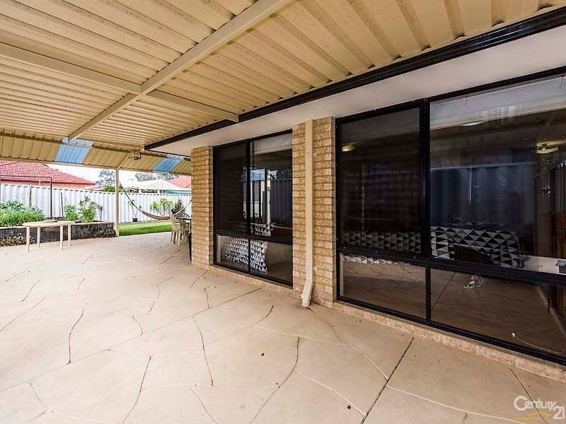 9 Blanc Close, Caversham WA 6055