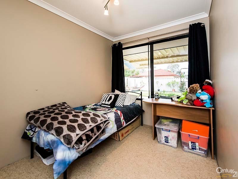 9 Blanc Close, Caversham WA 6055