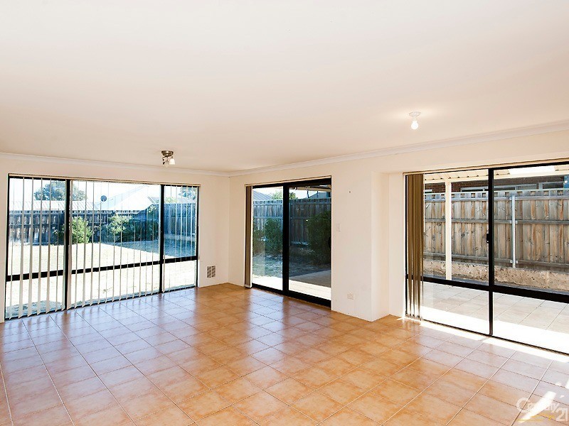 45 Thorold, Avenue, Ellenbrook WA 6069