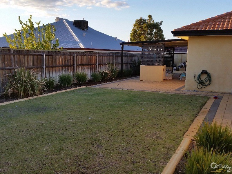 8 Derricap Avenue, Ellenbrook WA 6069