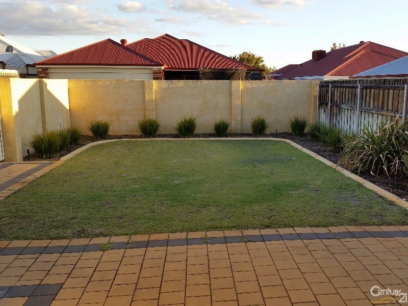 8 Derricap Avenue, Ellenbrook WA 6069