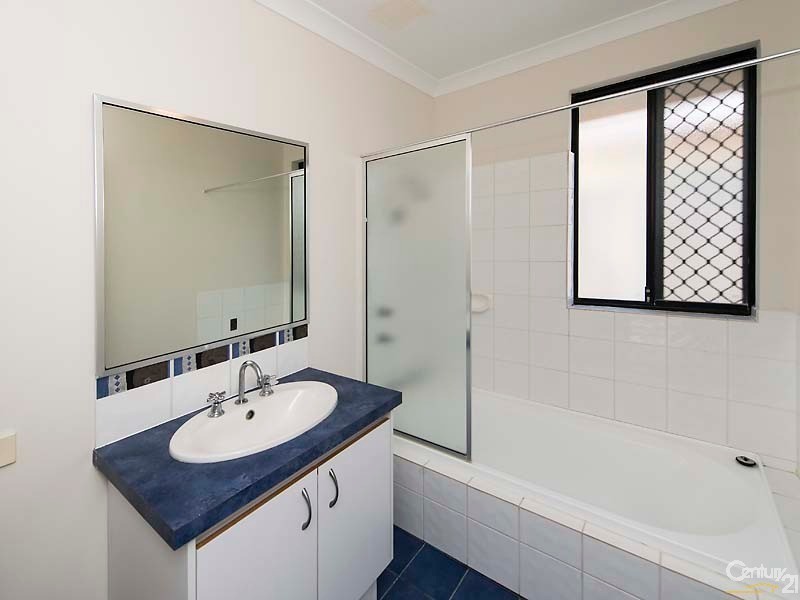 8 Derricap Avenue, Ellenbrook WA 6069