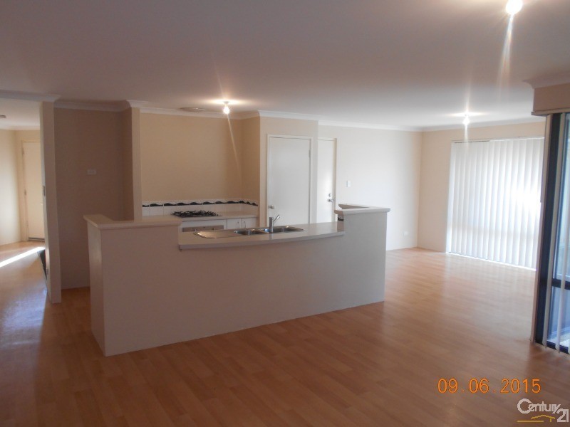 16 Starke Turn, Ellenbrook WA 6069