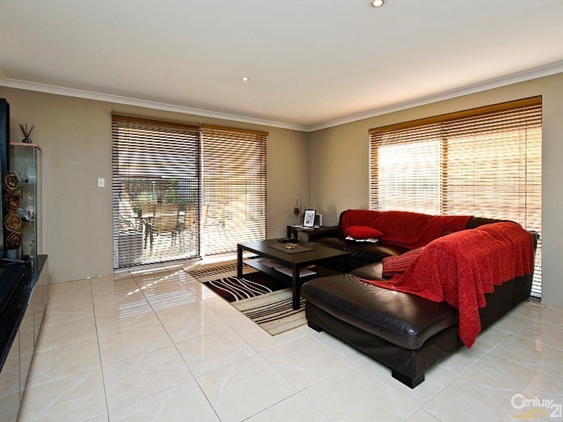 5 Withnell Drive, Ellenbrook WA 6069