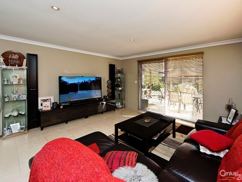 5 Withnell Drive, Ellenbrook WA 6069