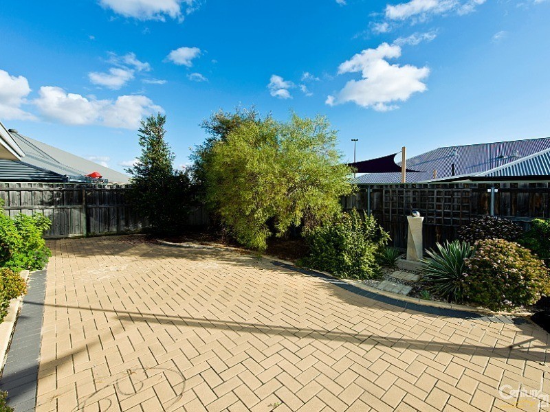 5 Withnell Drive, Ellenbrook WA 6069