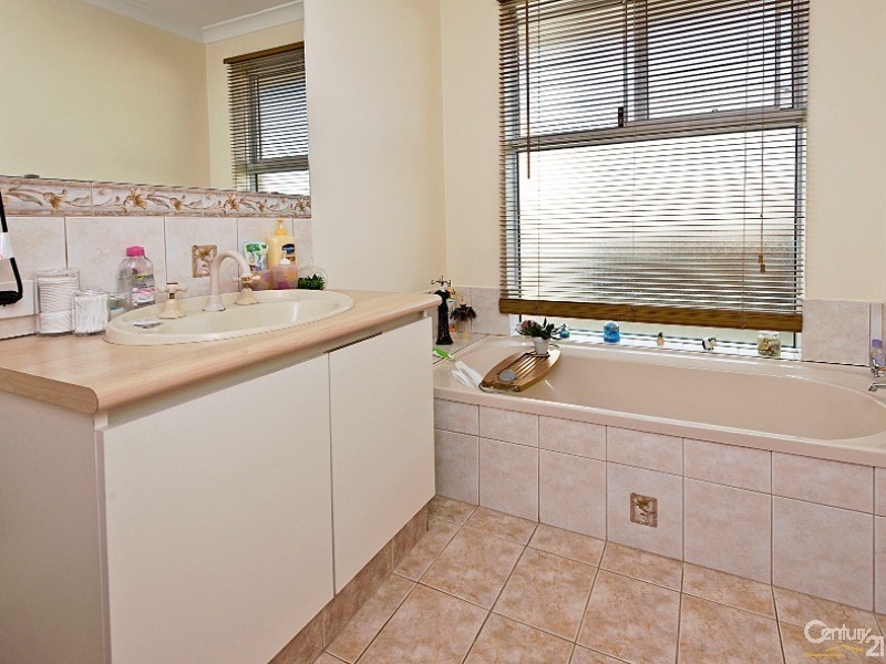 5 Withnell Drive, Ellenbrook WA 6069